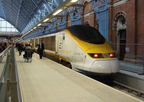 �׶ؽ�ͨ�ſ�-ŷ��֮�Ǵ����������ƾ���·����