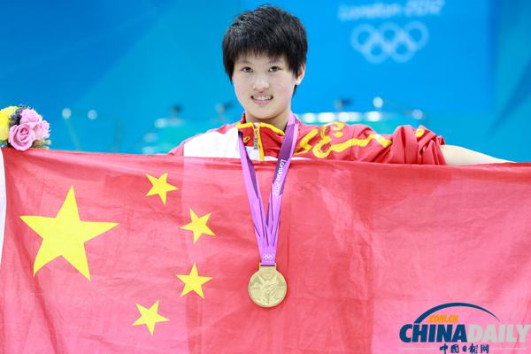 �й��İ»��200ö���ƣ�������Ů��10����̨���