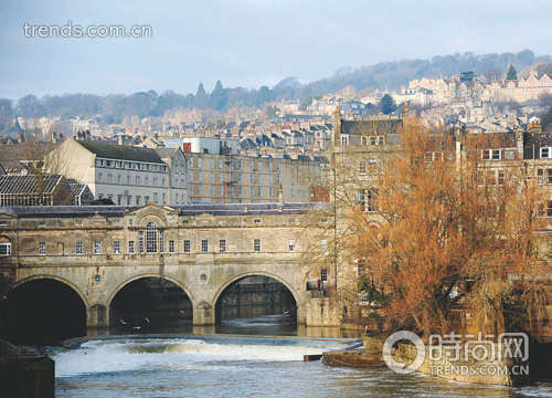 ǧ���Ӣ����˹ �����˷��ֵĻʼ�֮Ȫ