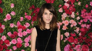 Ӣ���ݳ�Ʒ���Ի���Ů��������Ʒ �Ʋ���ʱ�з���